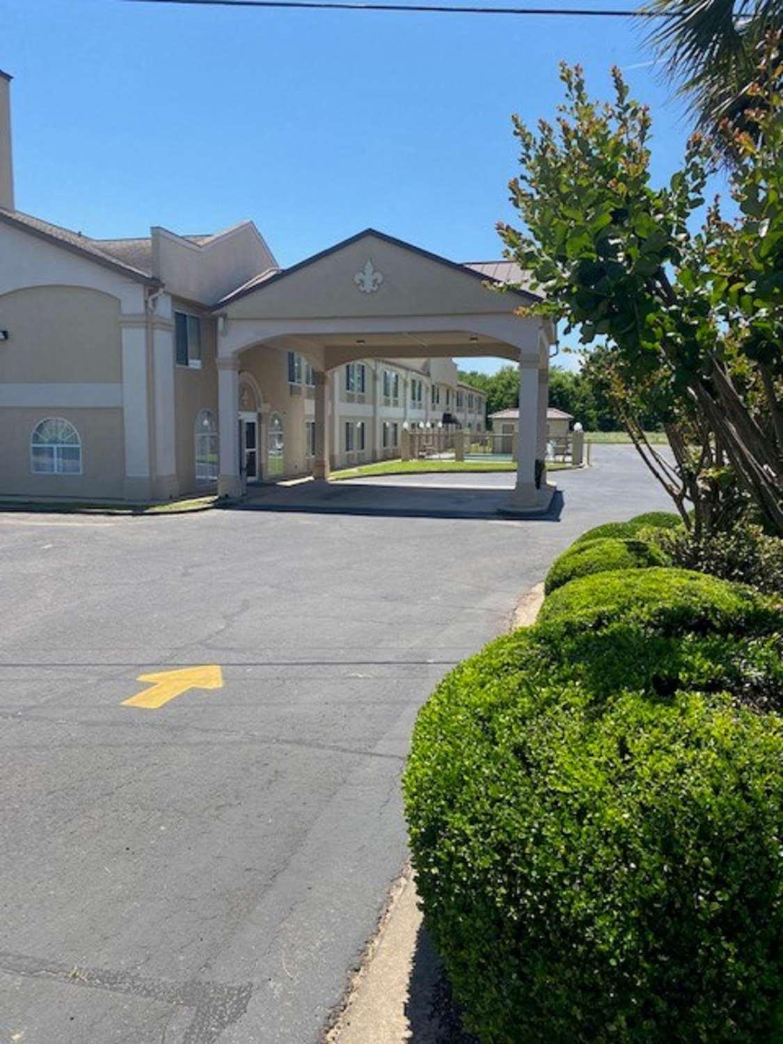 Surestay Hotel By Best Western Alexandria Airport Exterior photo