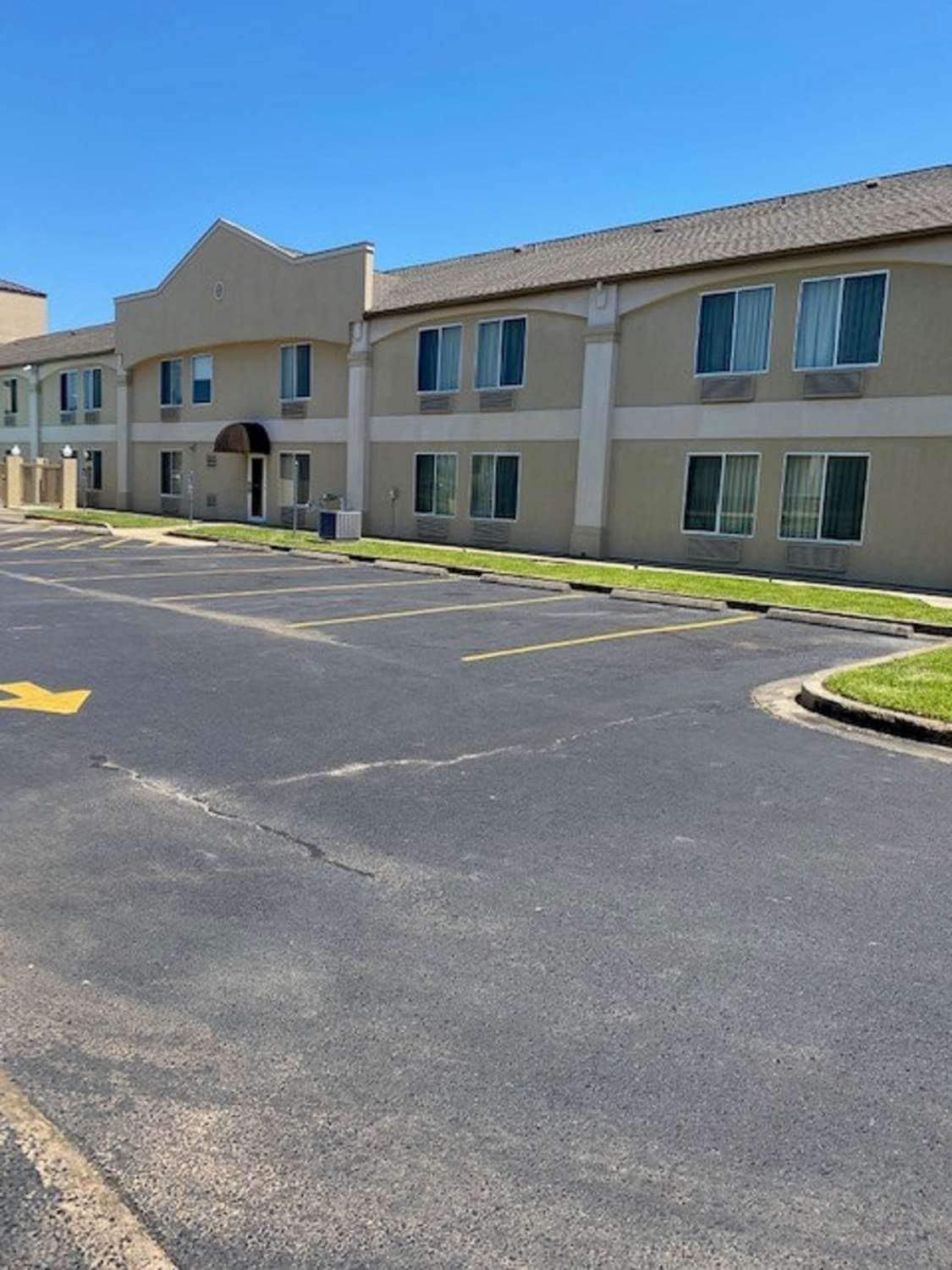 Surestay Hotel By Best Western Alexandria Airport Exterior photo